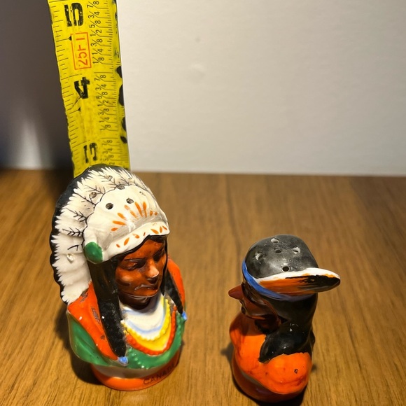 Vintage Ceramic Indian Chief and Woman Salt Pepper Shakers - Picture 7 of 7